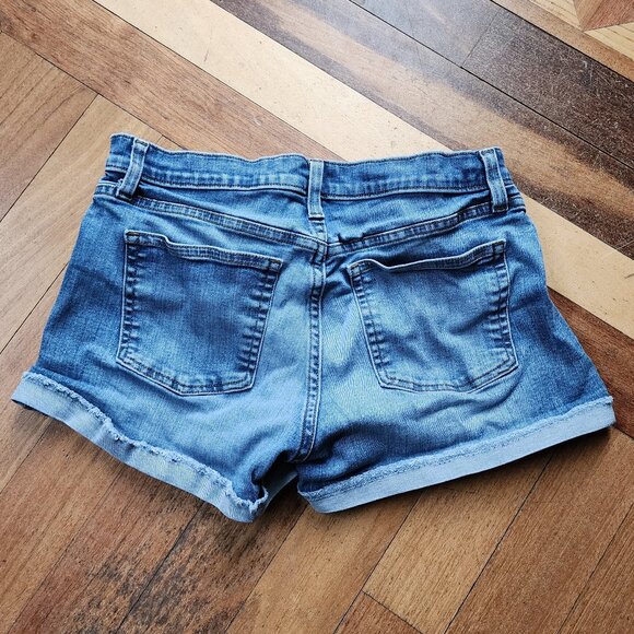 J.Crew Trademark Light Wash Denim Rolled Shorts Size 29 - Picture 8 of 10